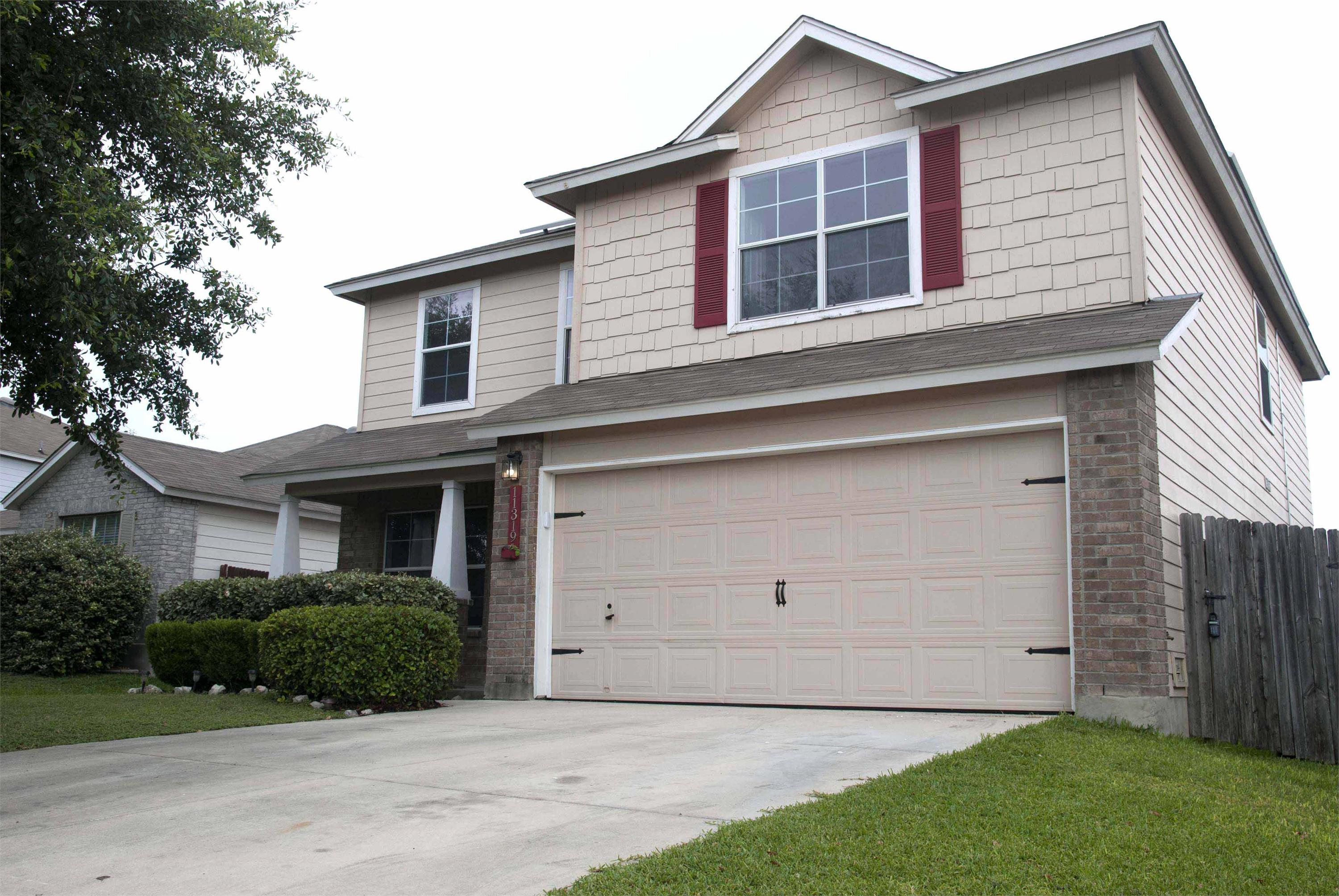 11319 Grapevine Hill