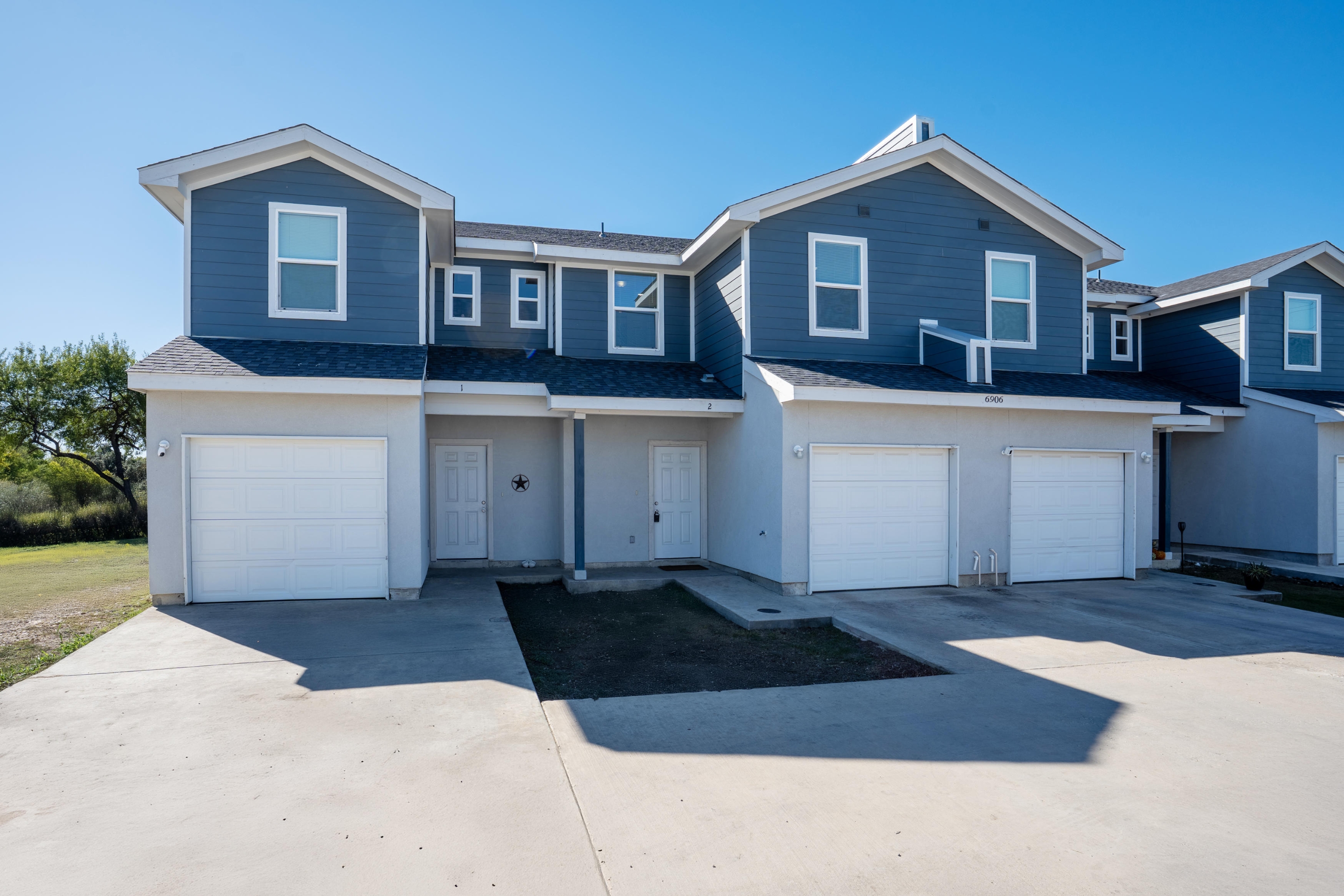 6934 Crestway Drive - 2